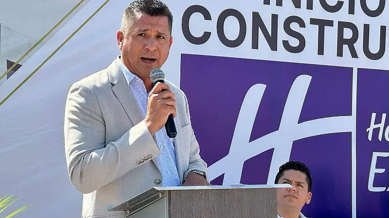 Colocación de la primera piedra de nuevo hotel en San Luis 